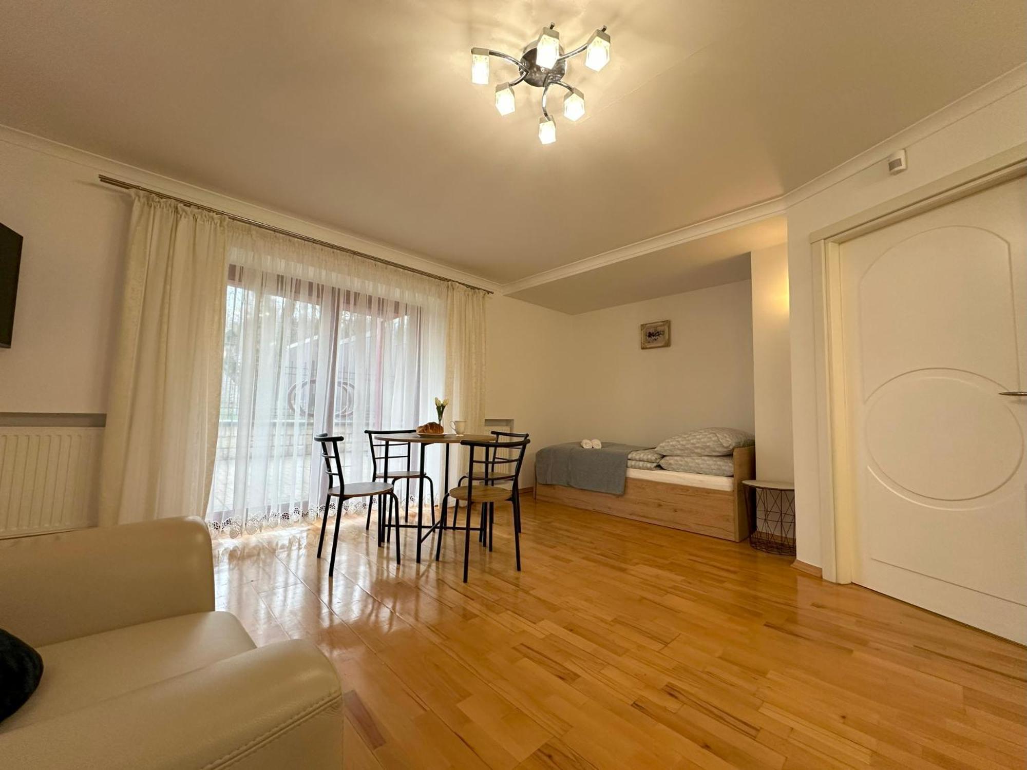 Apartamenty Pod Dzwonkiem Wadowice Esterno foto